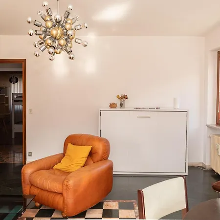 Daire Retro By Hili Aosta